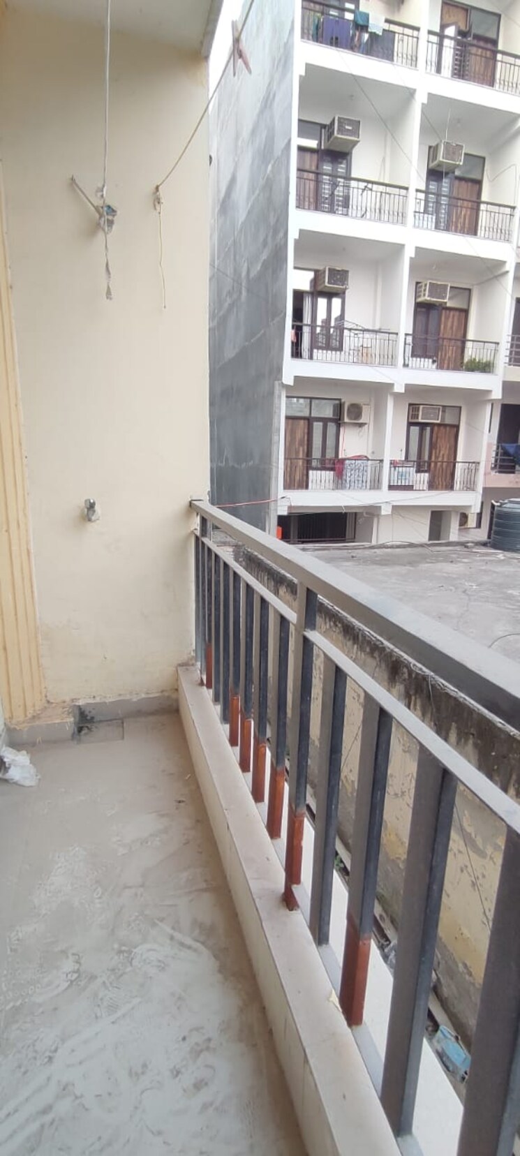 Balcony, freedom fighters enclave 1 Bedroom 550 Sq.Ft. Apartment In Freedom Fighters Enclave Delhi 7929031