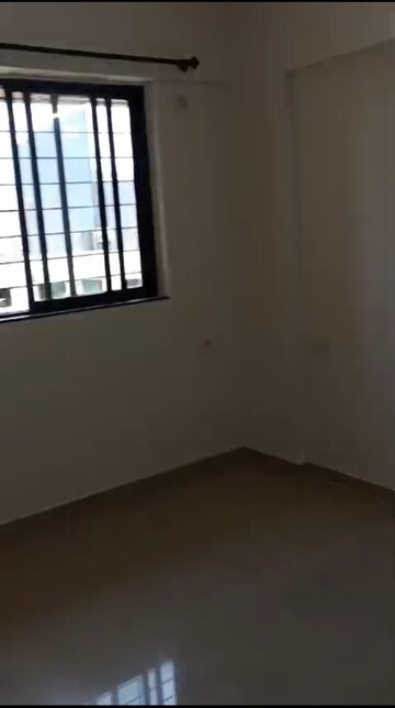 Room in 1 BHK Apartment at Puranik City Phase III, Ghodbunder Road – for Rent