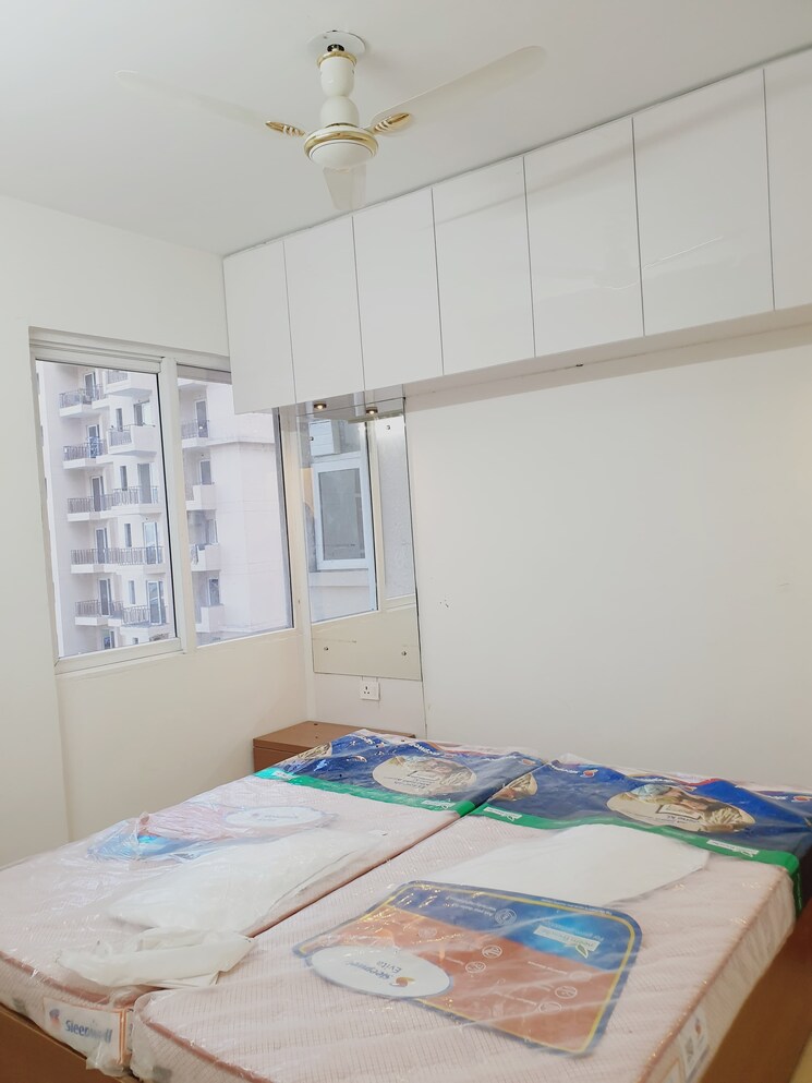 Room, dlf-regal-gardens 3 Bedroom 1721 Sq.Ft. Apartment In Sector 90 Gurgaon 7929059