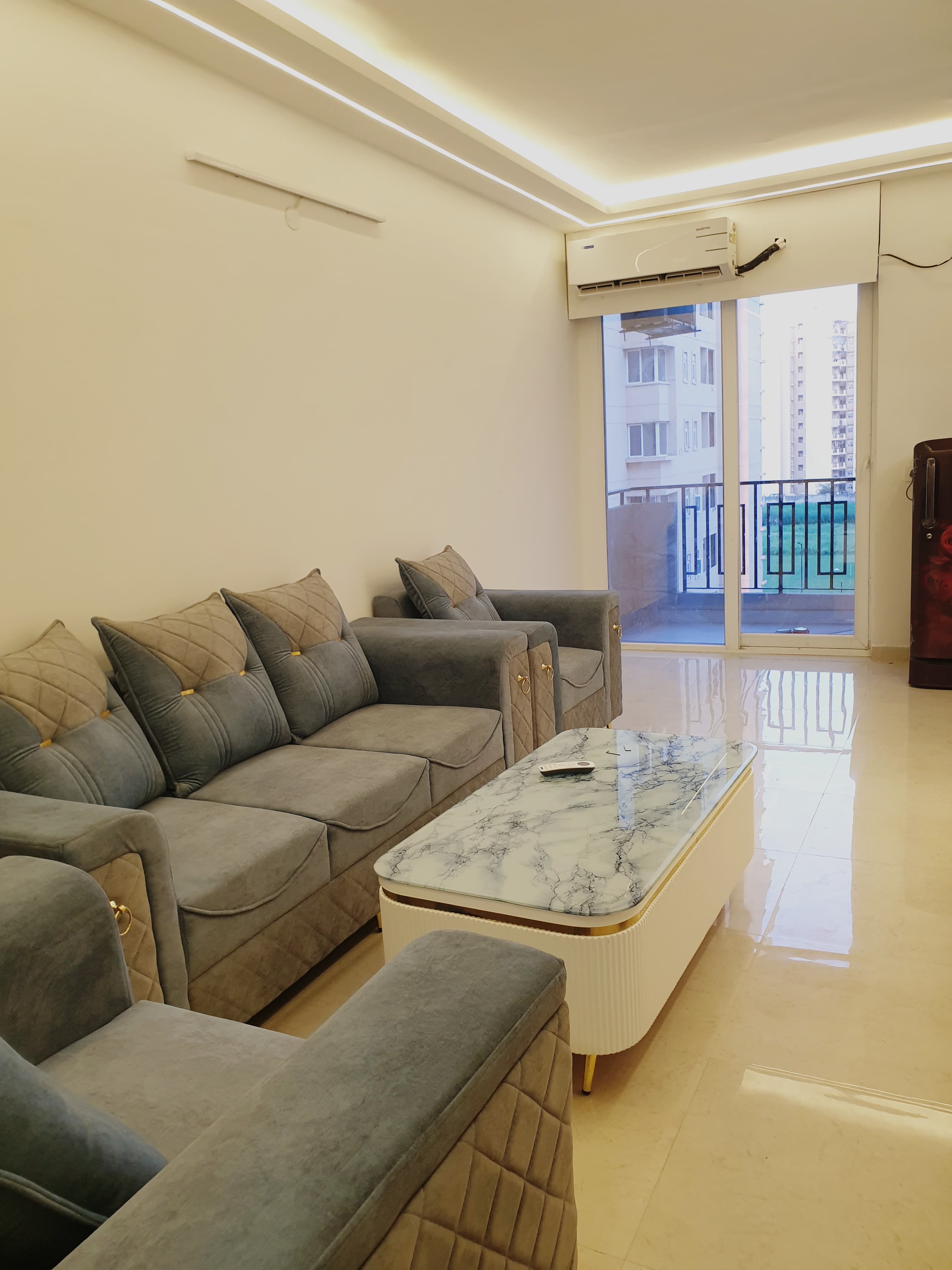 3 BHK + Pooja Room 1721 Sq.Ft. Apartment in DLF Regal Gardens