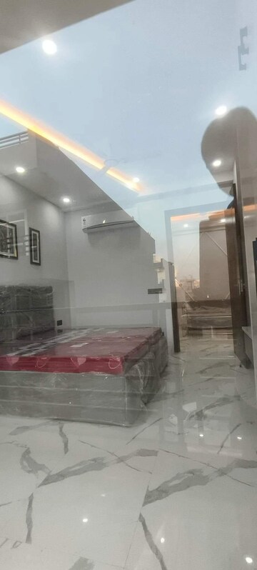 Parking in 2 BHK Builder Floor at Sector 9 – for Rent