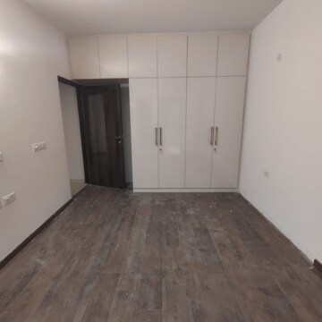 Room in 4 BHK Builder Floor at DLF Garden City Independent Floors, Meoka – for Rent