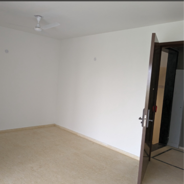 Room in 4 BHK Builder Floor at DLF Garden City Independent Floors, Meoka – for Rent
