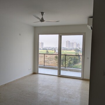 Room in 4 BHK Builder Floor at DLF Garden City Independent Floors, Meoka – for Rent