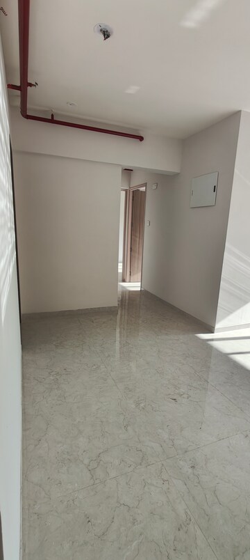 Room in 3 BHK Apartment at Tilak Nagar Building, Tilak Nagar – for Sale