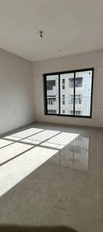 Room in 3 BHK Apartment at Tilak Nagar Building, Tilak Nagar – for Sale