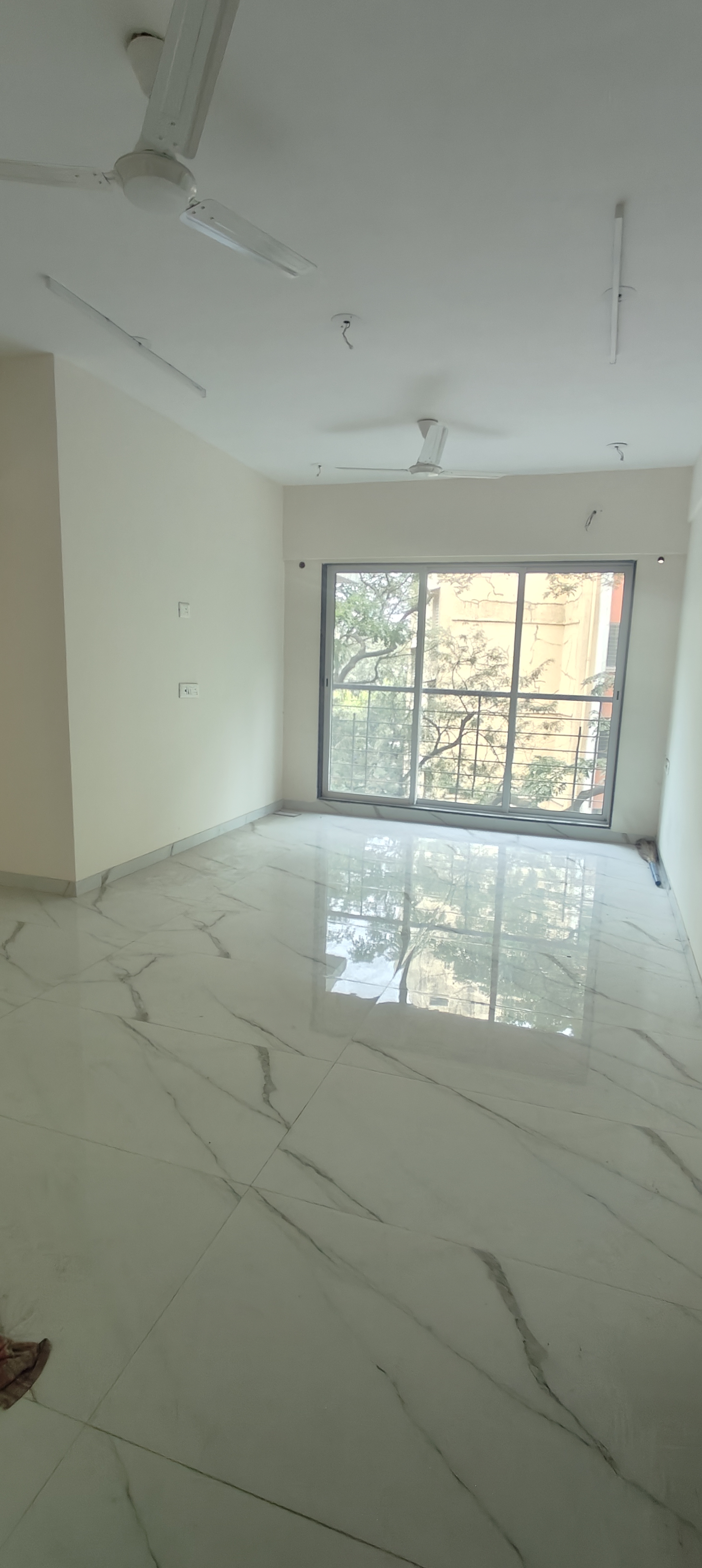 3 BHK Apartment For Sale in Tilak Nagar Building