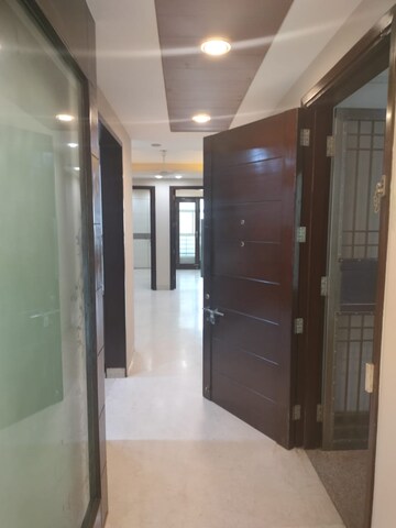 Building Lobby in 4 BHK Builder Floor at Green Park – for Rent