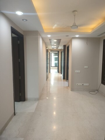 Building Lobby in 4 BHK Builder Floor at Green Park – for Rent
