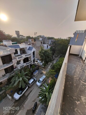 Balcony in 2 BHK Builder Floor at Sector 9 – for Rent