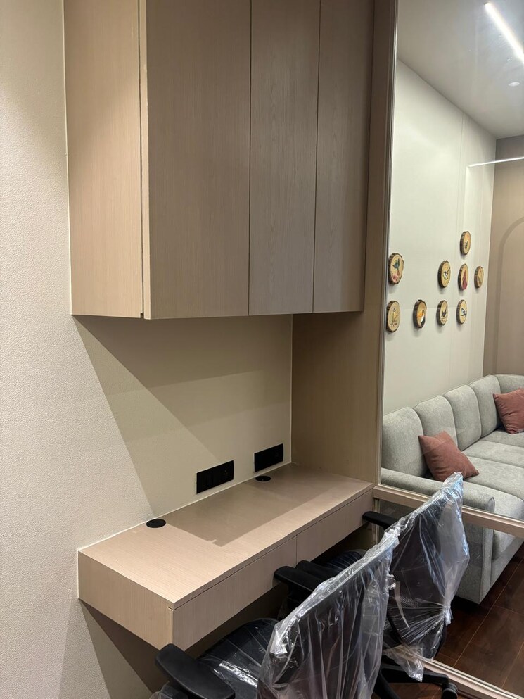 Team Area, adajan Commercial Office Space 678 Sq.Ft. In Adajan Surat 7929180