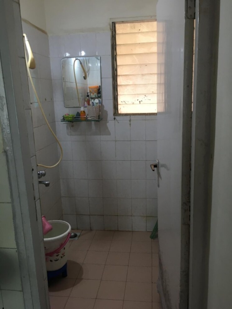 Bathroom, alica-nagar-chs 2 Bedroom 525 Sq.Ft. Apartment In Kandivali East Mumbai 7929186
