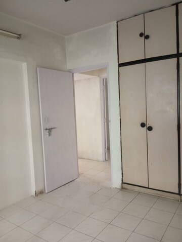 Building Lobby in 2 BHK Apartment at Alica Nagar CHS, Kandivali East – for Rent