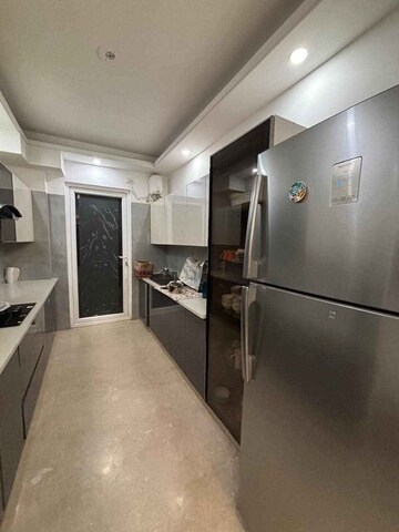 Building Lobby in 3 BHK Builder Floor at Sector 5 – for Rent