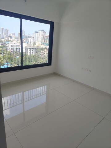 Room in 2 BHK Apartment at Jc Horizon, Goregaon East – for Sale