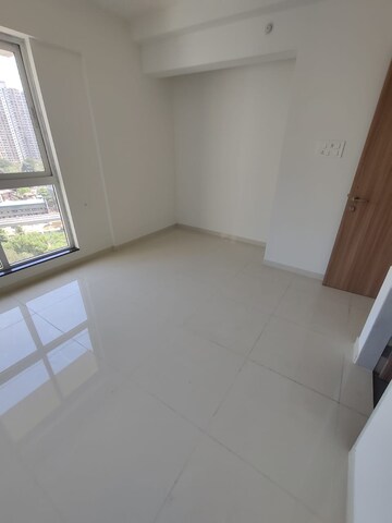 1.5 BHK Apartment For Rent in Godrej Emerald, Ghodbunder Road