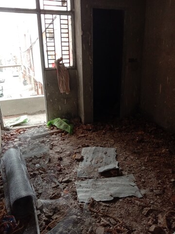 Room in 2.5 BHK Independent House at Dwarka Mor – for Sale