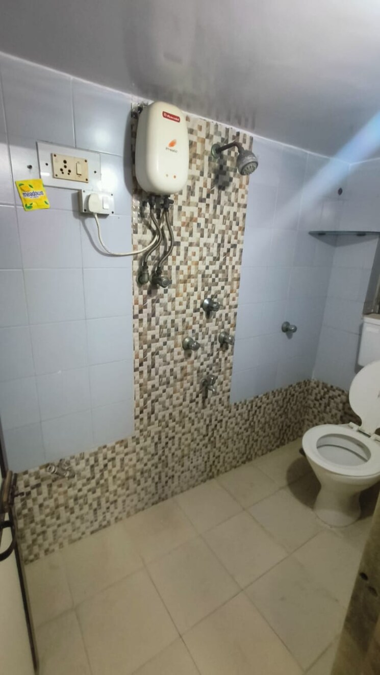 Bathroom, silver-avenue 1 Bedroom 600 Sq.Ft. Apartment In Santacruz East Mumbai 7929322
