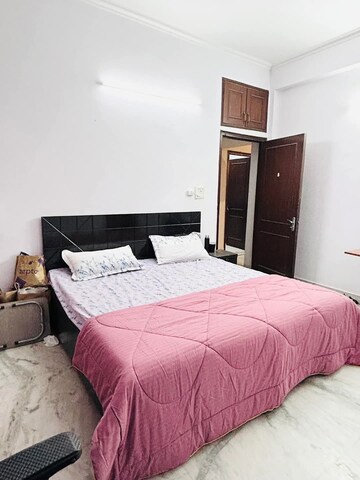 Bedroom in 2 BHK Builder Floor at Sector 5 – for Rent