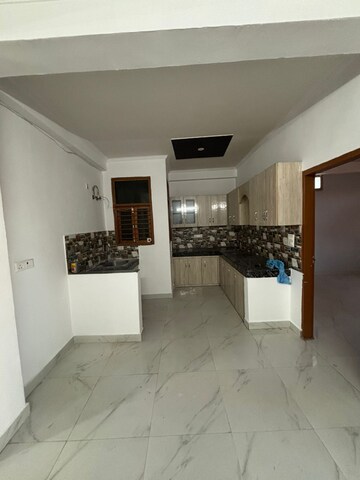 Parking in 3 BHK Builder Floor at Ansal Plaza Sector-23, Sector 23 – for Rent