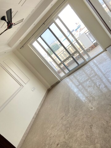 Master Bedroom in 3 BHK Builder Floor at Ansal Plaza Sector-23, Sector 23 – for Rent