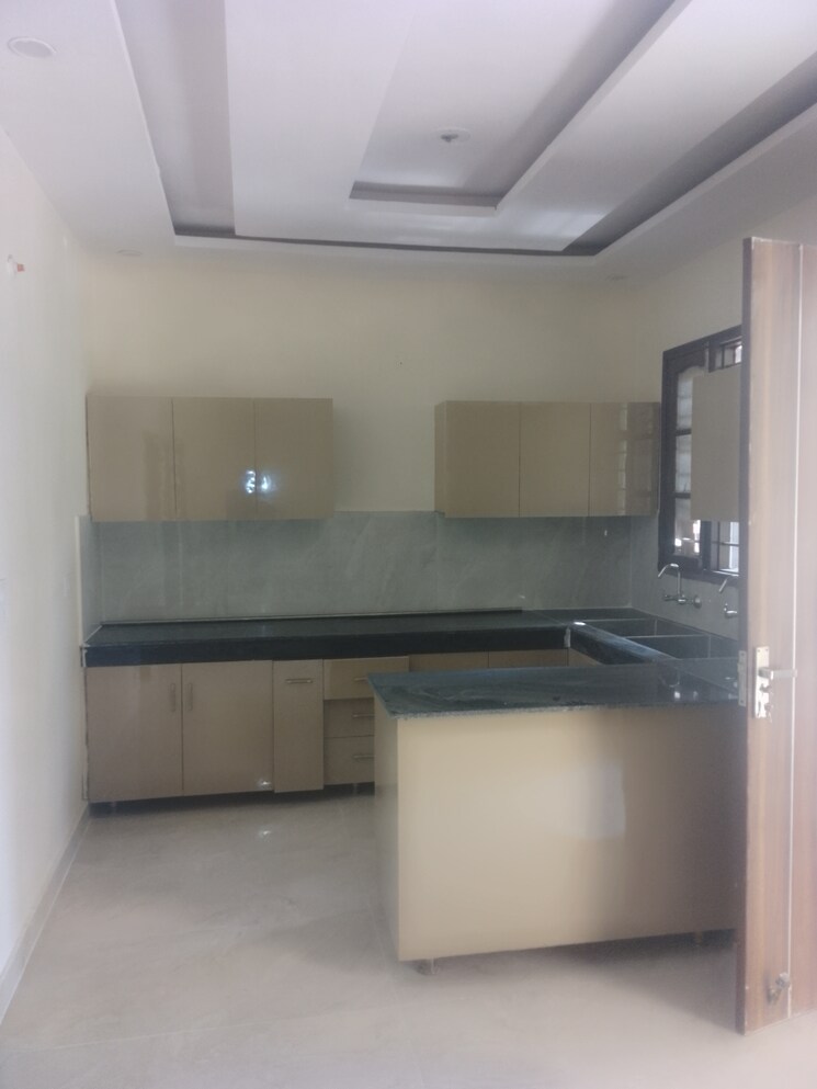 Kitchen, sector 115 3 Bedroom 125 Sq.Yd. Apartment In Sector 115 Mohali 7929377