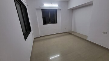 Room in 2 BHK Apartment at Majiwada – for Rent