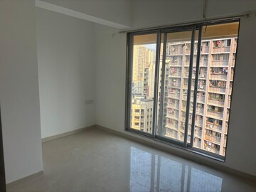 Room in 2 BHK Apartment at Jc Horizon, Goregaon East – for Rent