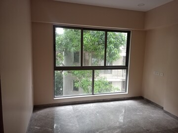 Room in 2 BHK Apartment at Bulbul Tarang Apartment, Khar West – for Sale