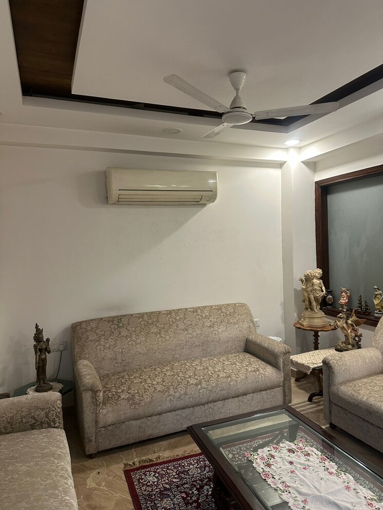 Living Room, palam-vihar-residents-association 4 Bedroom 2850 Sq.Ft. Builder Floor In Palam Vihar Gurgaon 7929497