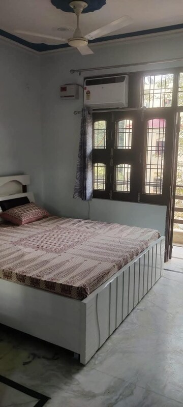 Bedroom in 2 BHK Builder Floor at Sector 9 – for Rent