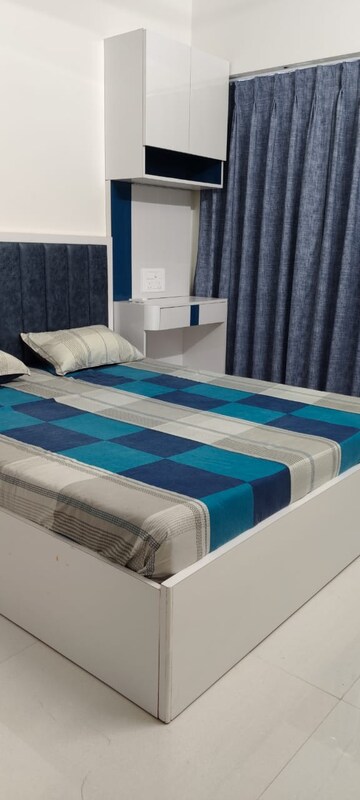 Master Bedroom in 2 BHK Apartment at Rajesh Raj Infinia, Malad West – for Rent