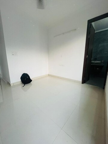 Room in 2 BHK Builder Floor at Saket – for Rent