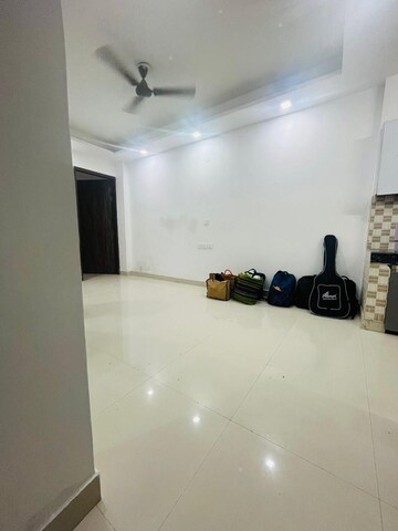 Room in 2 BHK Builder Floor at Saket – for Rent