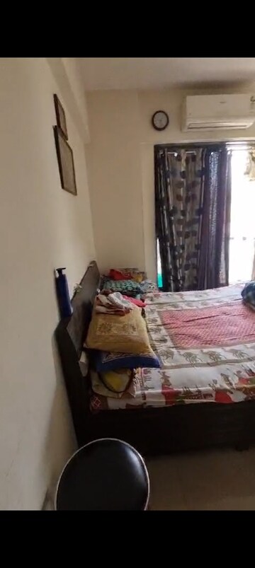 Bedroom in 2 BHK Apartment at Kurla East – for Rent