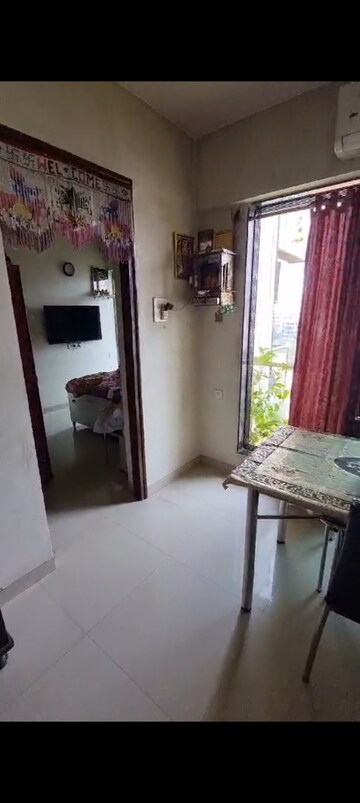 Master Bedroom in 2 BHK Apartment at Kurla East – for Rent