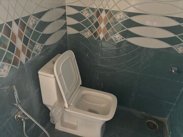 Bathroom in 2 BHK Builder Floor at Aashiyana Apartment JP Nagar, Jp Nagar – for Rent