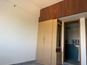 Room in 2 BHK Builder Floor at Aashiyana Apartment JP Nagar, Jp Nagar – for Rent