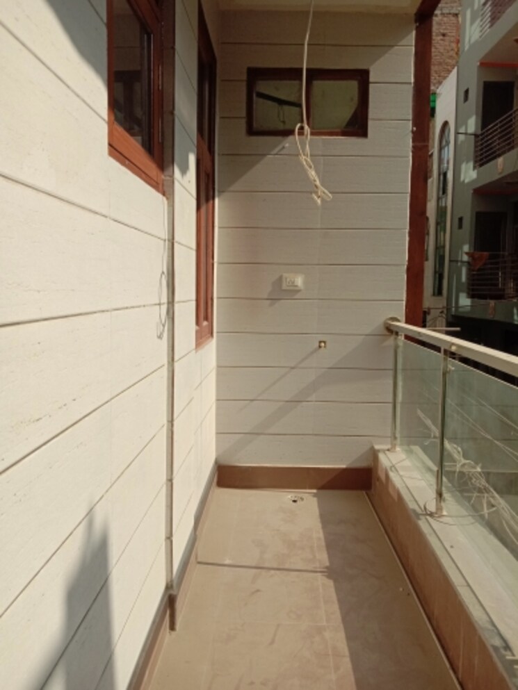 Balcony, dwarka mor 3 Bedroom 562 Sq.Ft. Builder Floor In Dwarka Mor Delhi 7929970