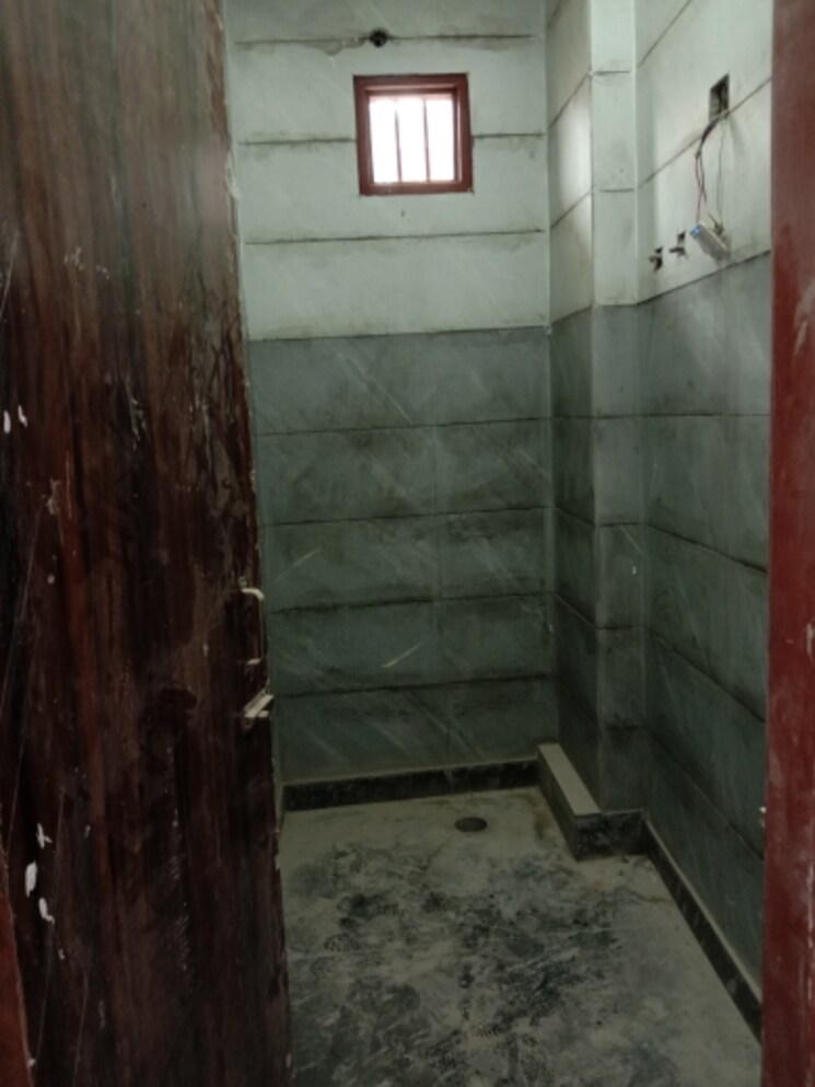 Bathroom, dwarka mor 2 Bedroom 873 Sq.Ft. Independent House In Dwarka Mor Delhi 7930050