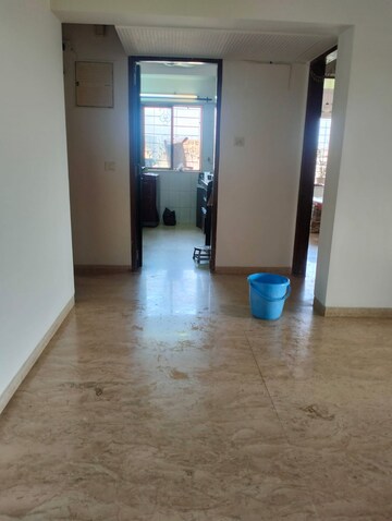 Room in 3 BHK Apartment at Juhu Abhishek Chs Ltd, Andheri West – for Rent