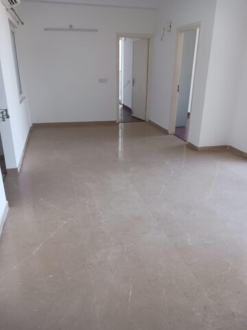 Room in 3 BHK Apartment at Mapsko The Icon 79, Sector 79 – for Rent