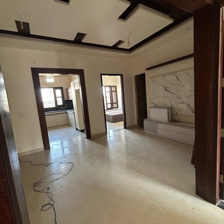 Room, sector 82 a 6+ Bedroom 400 Sq.Yd. Independent House In Sector 82 A Mohali 7930378