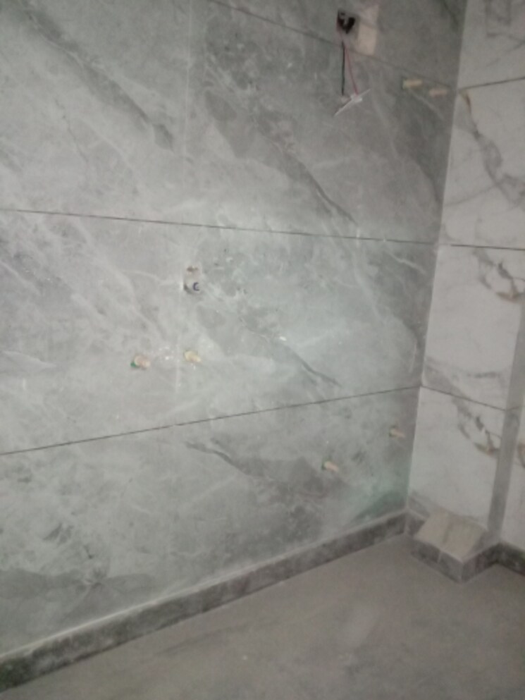 Bathroom, dwarka mor 3 Bedroom 837 Sq.Ft. Builder Floor In Dwarka Mor Delhi 7930414