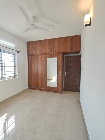Room in 2 BHK Builder Floor at Hsr Layout – for Rent