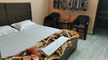 Bedroom in 3 BHK Apartment at Super MIG, Sector 105 – for Rent