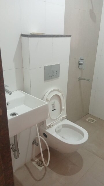 2 BHK Apartment For Rent in Godrej Tranquil, Kandivali East