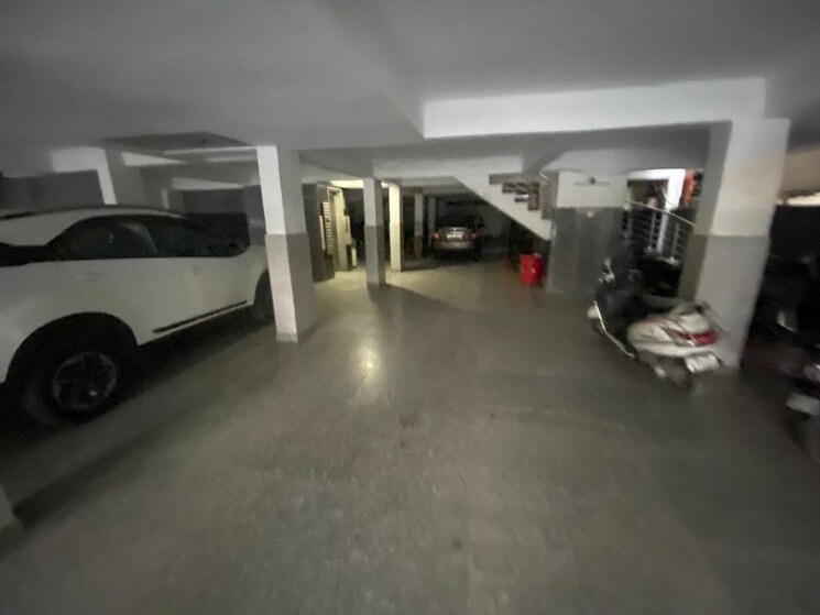  Parking, vijay nagar 3 Bedroom 1250 Sq.Ft. Builder Floor In Vijay Nagar Ghaziabad 7930642