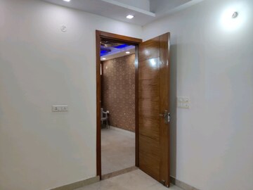 Room in 2 BHK Builder Floor at Vijay Nagar – for Sale
