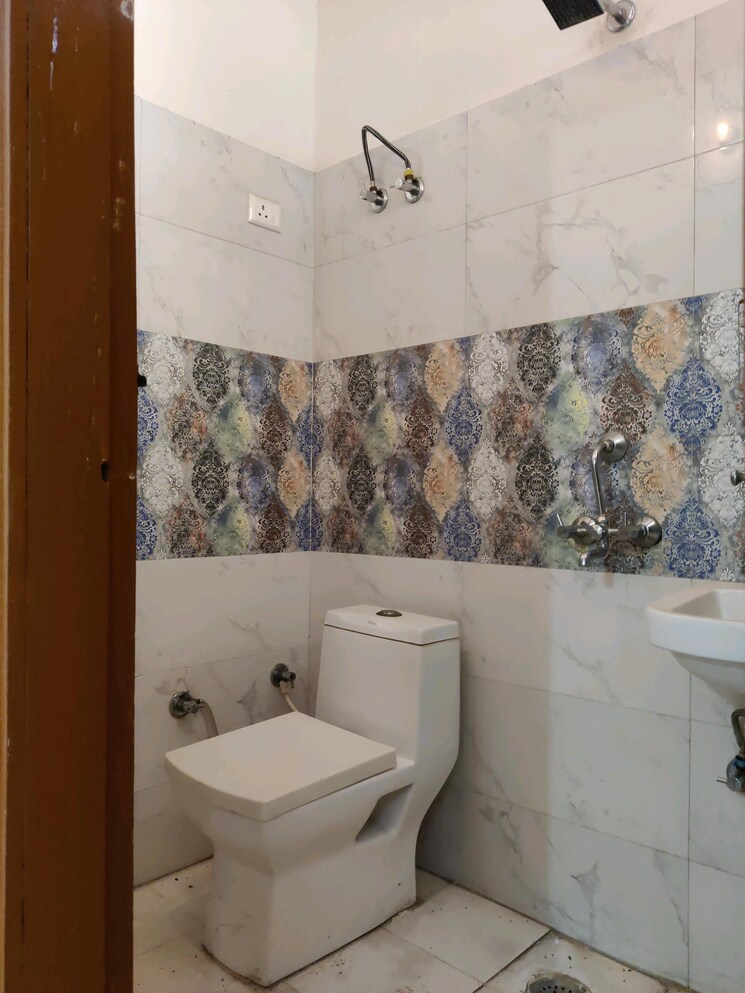 Bathroom, vijay nagar 2 Bedroom 1250 Sq.Ft. Builder Floor In Vijay Nagar Ghaziabad 7930674